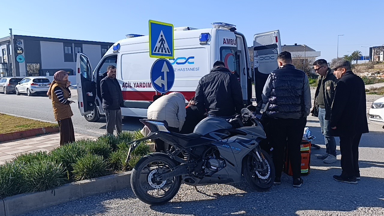 manavgatta devrilen morosiklet surucusu yaralandi 0 y1CZOUTT