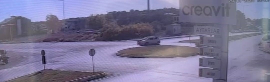 Manavgat’ta iki otomobilin kavşakta çarpışması kameraya yansıdı 4 manavgatta iki otomobilin kavsakta carpismasi kameraya yansidi 0 wDXNRm5e