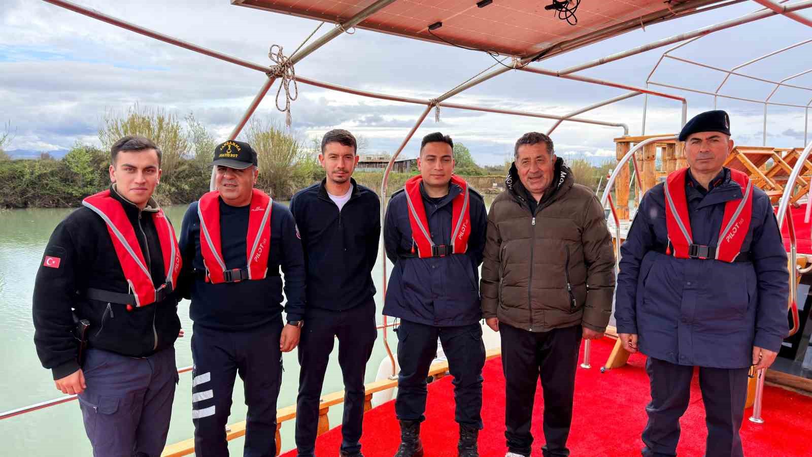 manavgatta jandarmadan deniz ve irmakta bayram mesaisi 3 tHcHysVr