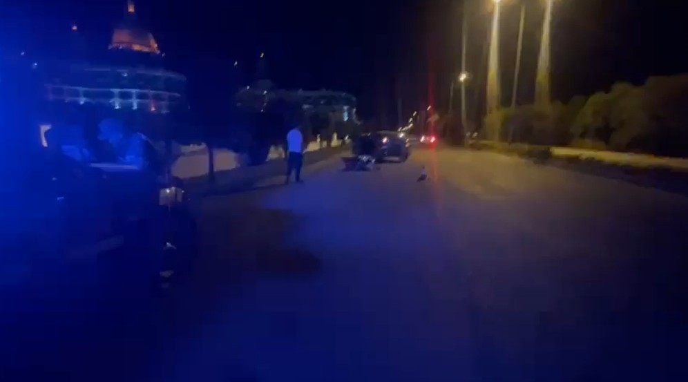 manavgatta motosiklet u donusu yapan otomobile carpti 1 yarali 4