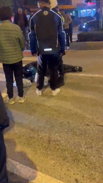 Manavgat’ta motosikletin çarptığı yaya ağır yaralandı 6 manavgatta motosikletin carptigi yaya agir yaralandi 2 HYj3Eq67