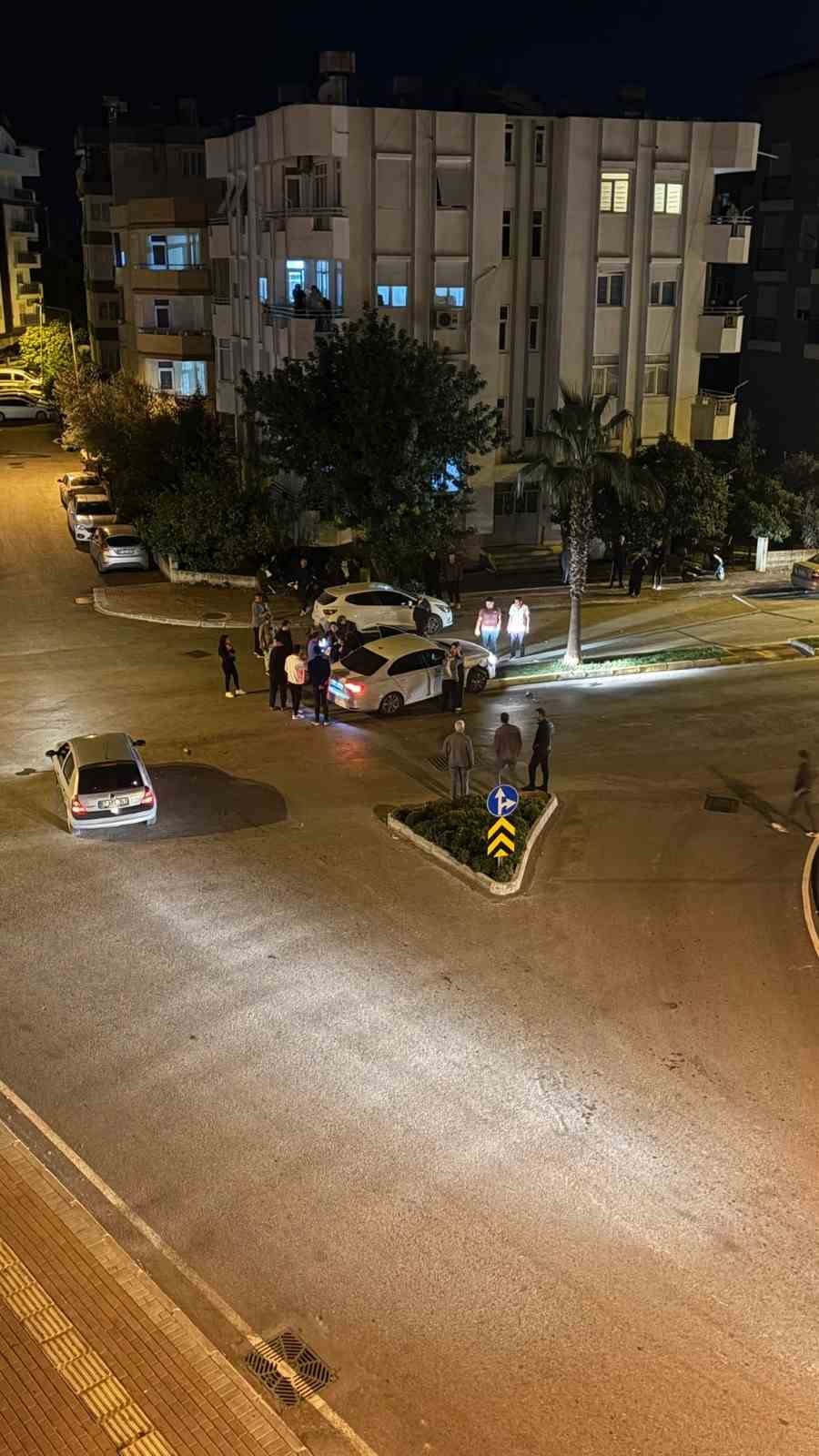 Manavgat’ta otomobiller çarpıştı: 3 yaralı 5 manavgatta otomobiller carpisti 3 yarali 1 zdsqhYkG