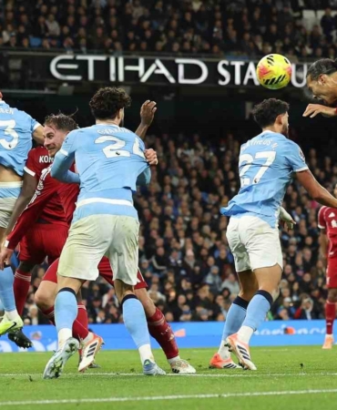 manchester-city-liverpoolu-3-0-ile-gecti-ZQqYNs4Y.jpg