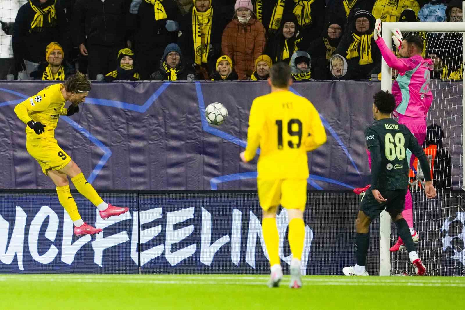 manchester city norvecte 3 golle maglup oldu 3 3wv7PPn7