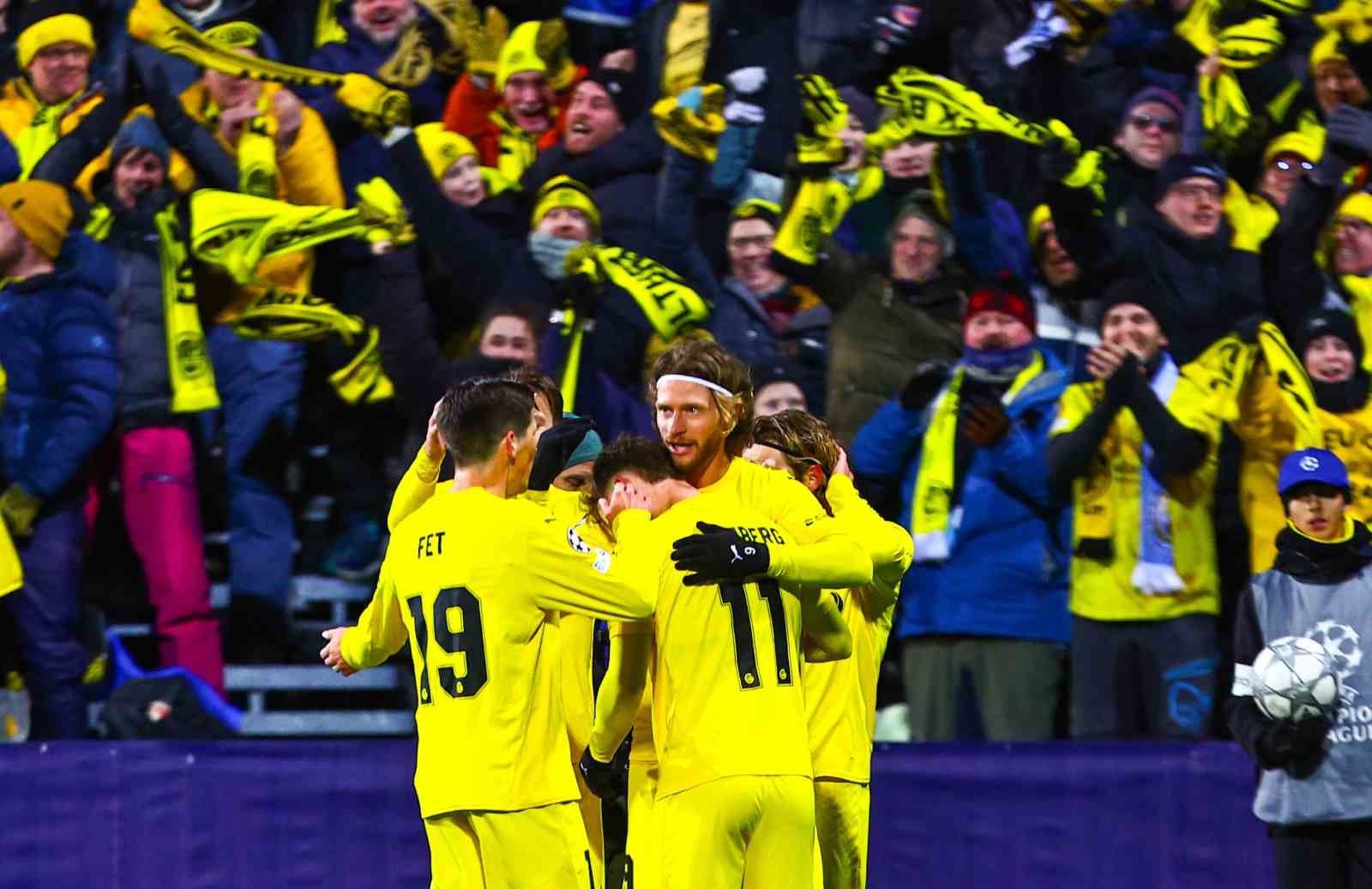 manchester city norvecte 3 golle maglup oldu 5 vTMdVbLl