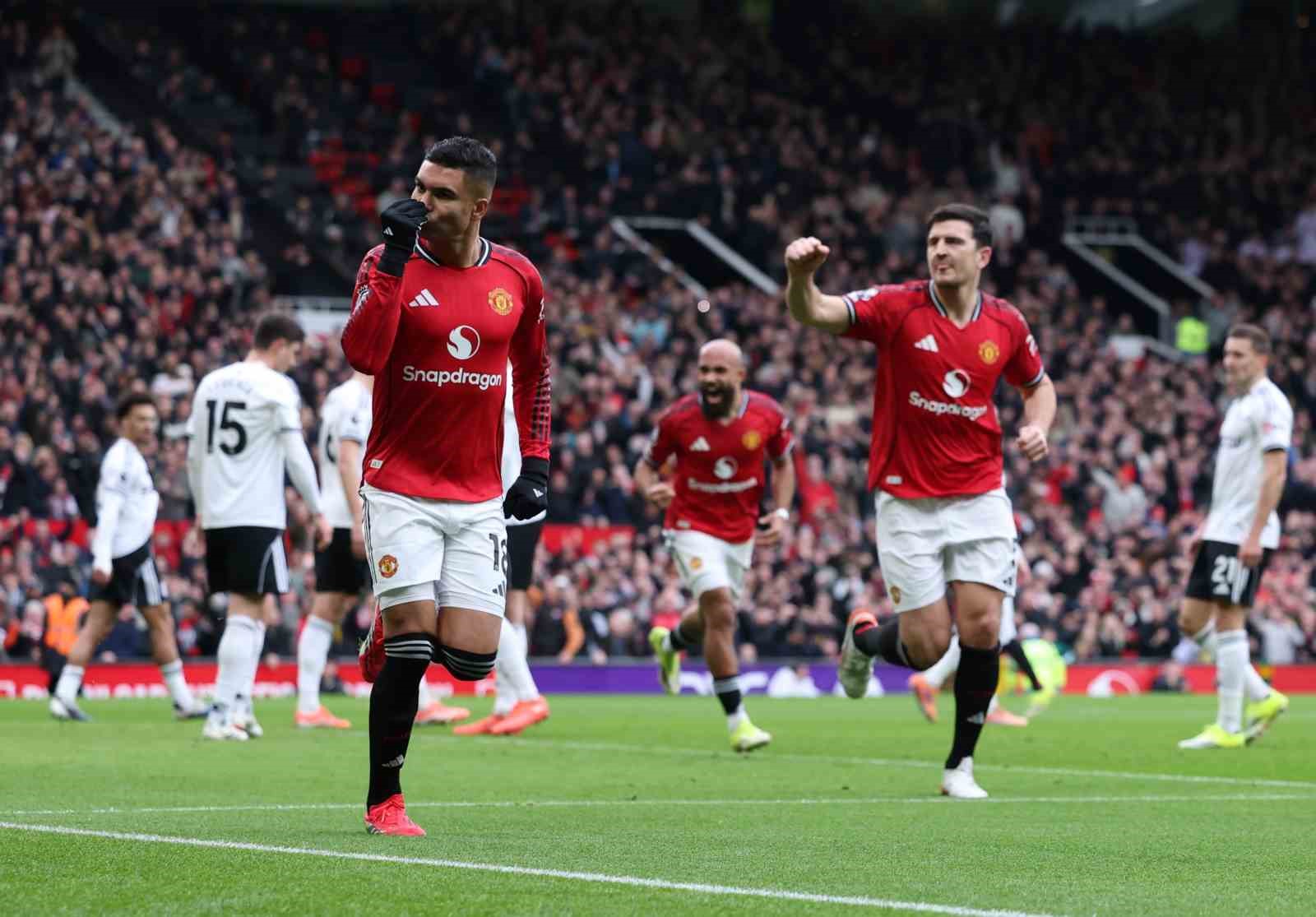 manchester united carrick ile yukselise gecti 1 cfBMNnUE