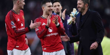 manchester-united-carrick-ile-yukselise-gecti-fnAM4B8q.jpg