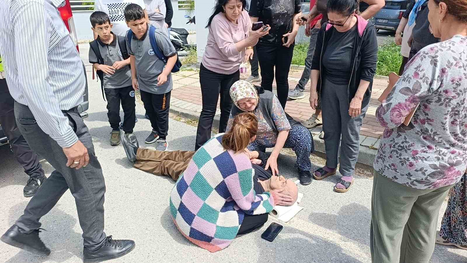 manevra yapan ogrenci servisi gorme engelli yayaya carpti esi gozyaslarina boguldu 0 n6SnjcMY