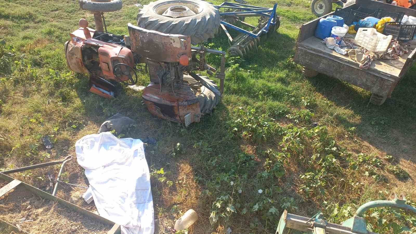 Manevra yaparken devrilen traktörün altında kalan sürücü öldü 4 manevra yaparken devrilen traktorun altinda kalan surucu oldu 0 fJcAEGB6