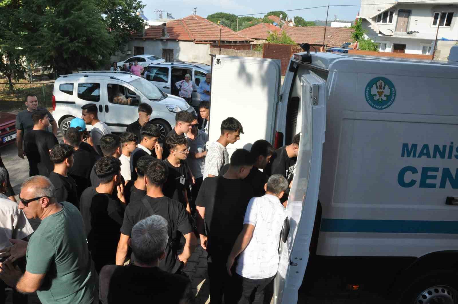 Manisa, 15 yaşındaki Erdem Demir’e ağladı 10 manisa 15 yasindaki erdem demire agladi 6 FlEiCwIh