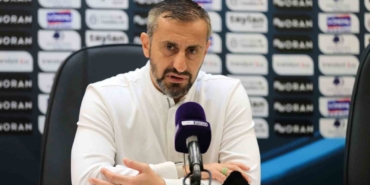 manisa-fk-erzurumspor-fk-macinin-akabinde-yKFUcOWM.jpg