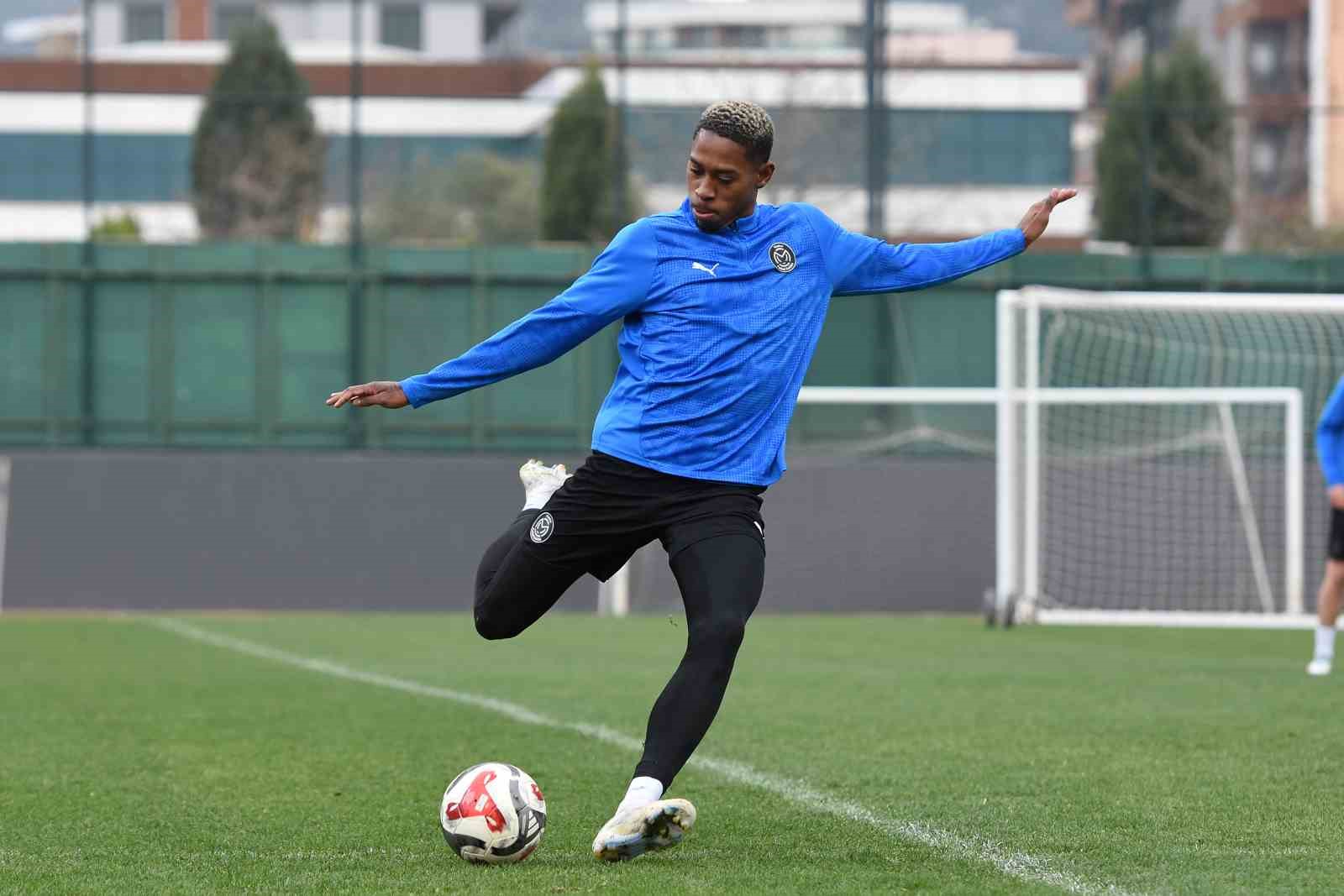 manisa fk gunu yenileme calismasiyla tamamladi 1 bKFTX8tP