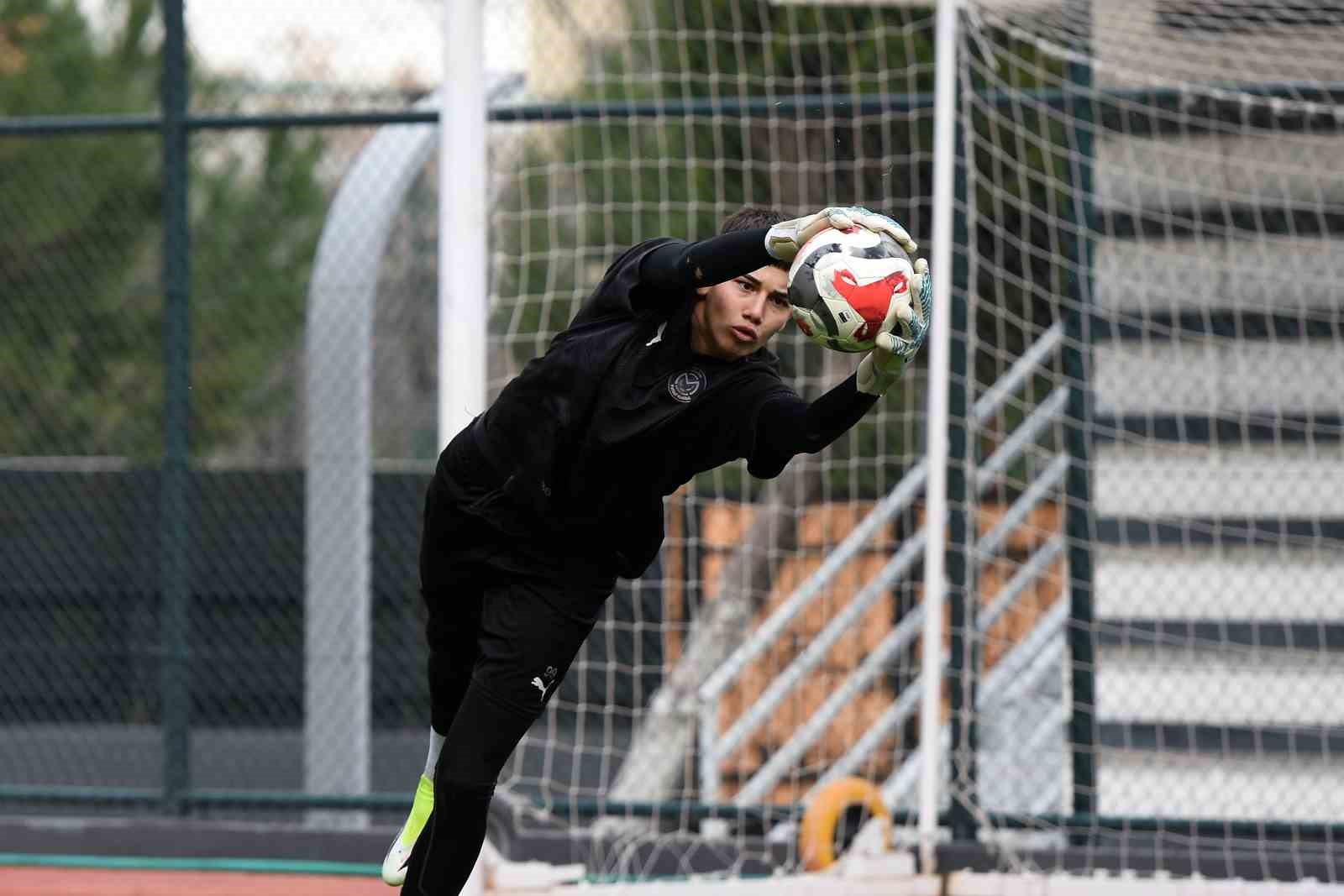 manisa fk gunu yenileme calismasiyla tamamladi 3 SHSsA9t8