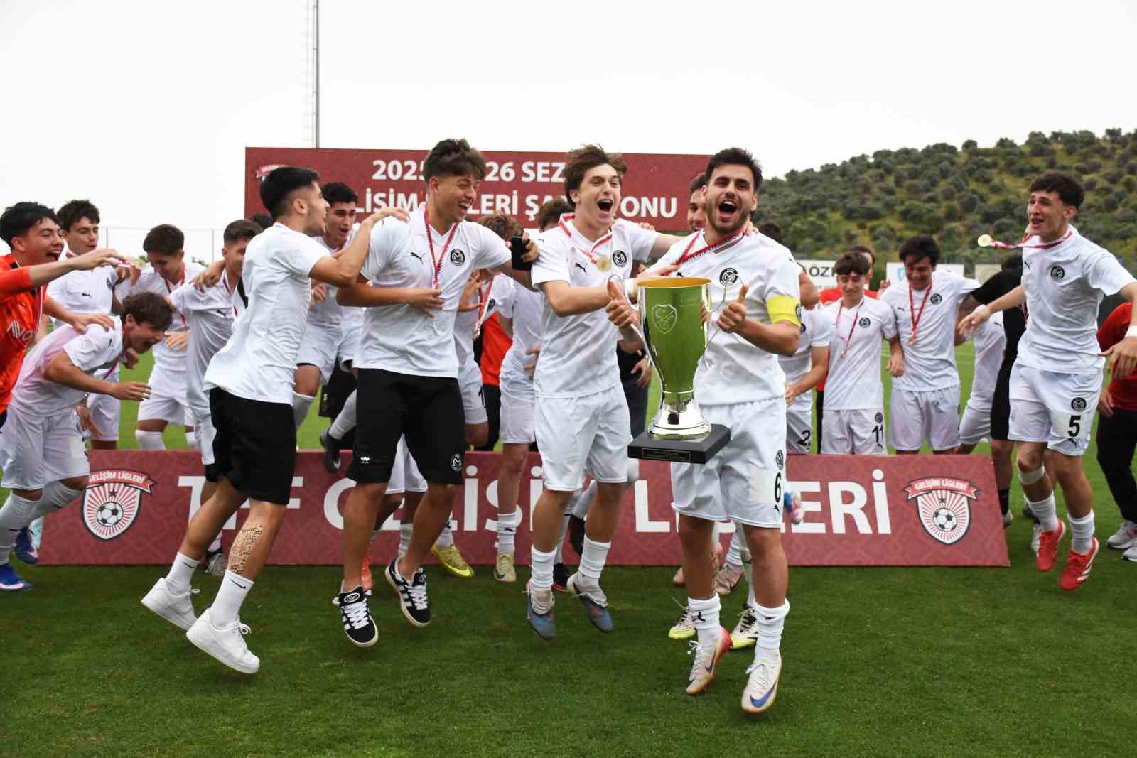 Manisa FK U19 Takımı, 177 takım arasında Türkiye şampiyonu oldu 5 manisa fk u19 takimi 177 takim arasinda turkiye sampiyonu oldu 1 AYGAfXv6