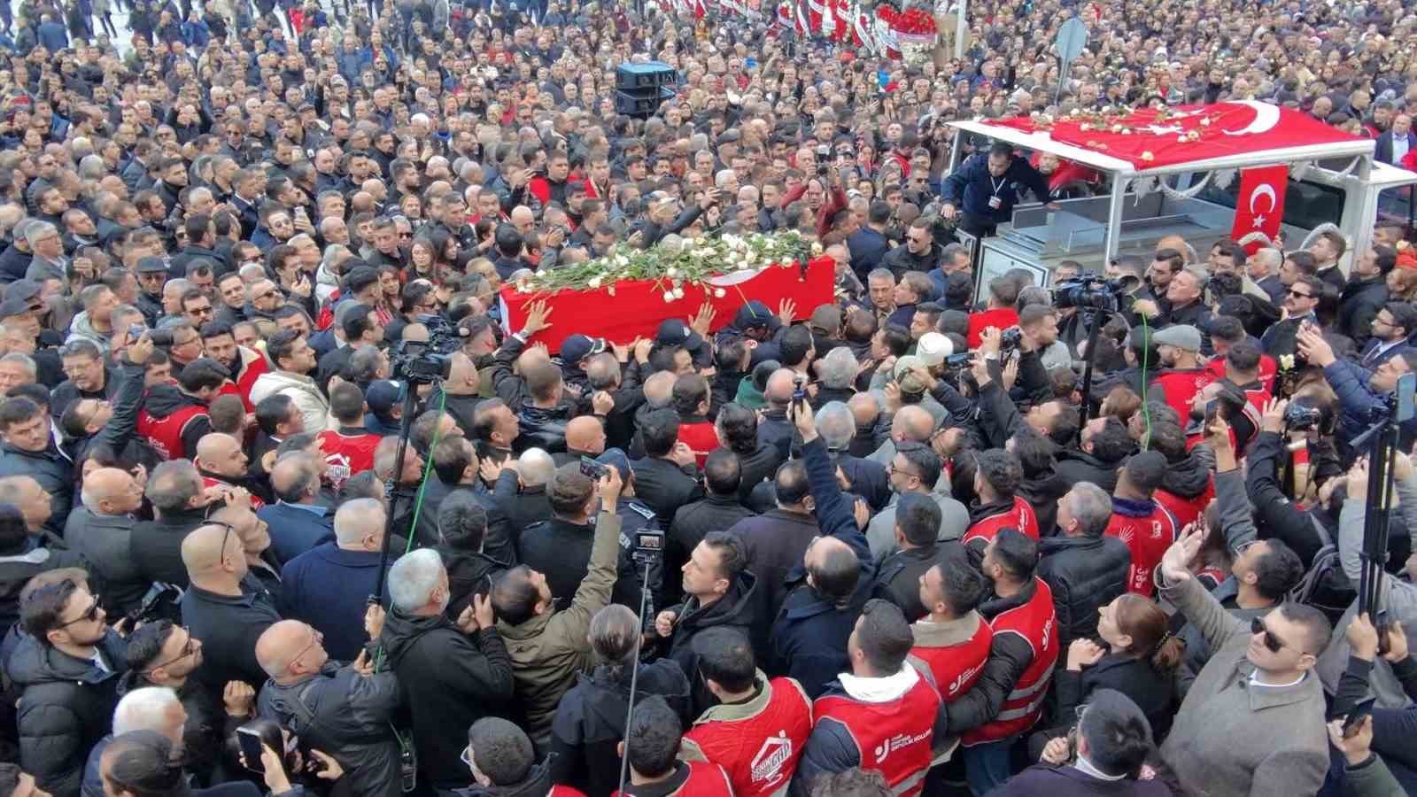 manisa ilk kadin baskanina agladi 1