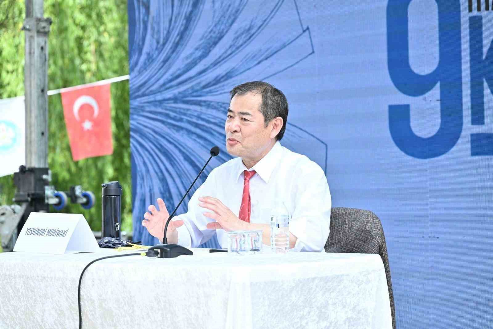 Manisa Kitap Fuarı yoğun ilgiyle devam ediyor 5 manisa kitap fuari yogun ilgiyle devam ediyor 1 QuWG4BVt