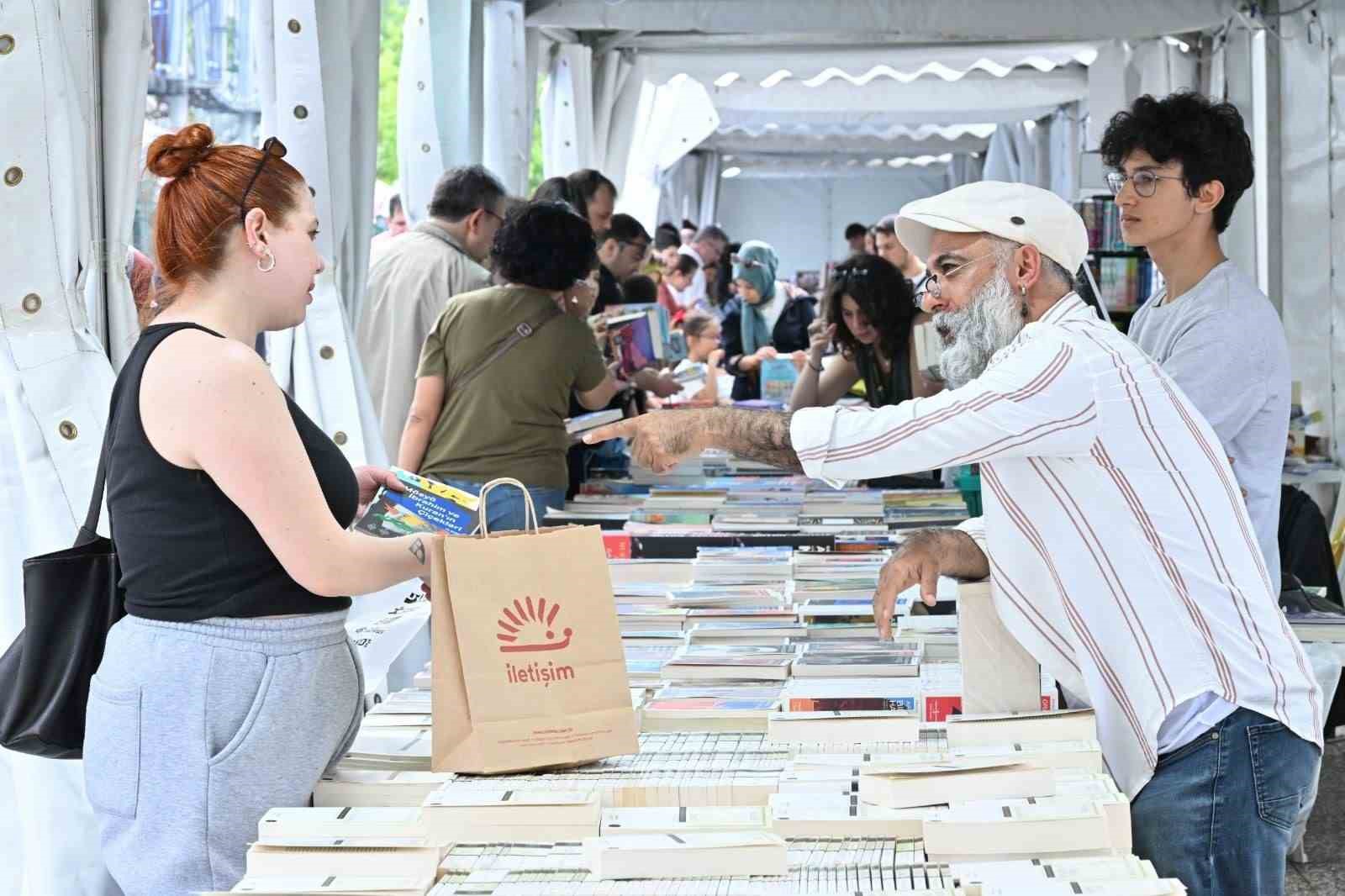 Manisa Kitap Fuarı yoğun ilgiyle devam ediyor 8 manisa kitap fuari yogun ilgiyle devam ediyor 4 y7Nk975h