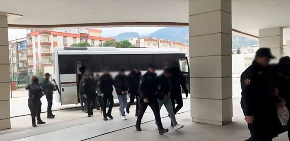 manisa merkezli 5 ilde deas operasyonu 4 tutuklama 0 chFAmbKf