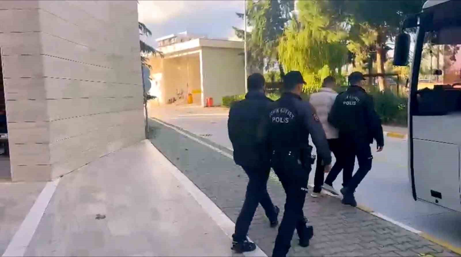 manisa merkezli 8 ilde yasa disi bahis operasyonunda 23 gozalti 2 FJamcNBM