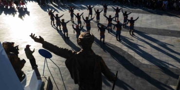 manisada-100-ogretmen-egitim-yuzyili-kapsaminda-halk-dansi-gosterisi-sundu-LA58blSw.jpg