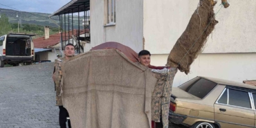 manisada-135-yillik-kukla-deve-gelenegi-yasatiliyor-T5KMQHMI.jpg
