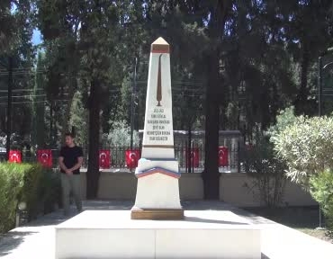 manisada-15-temmuz-sehitleri-dualarla-anildi-8X8MOcu3.jpg