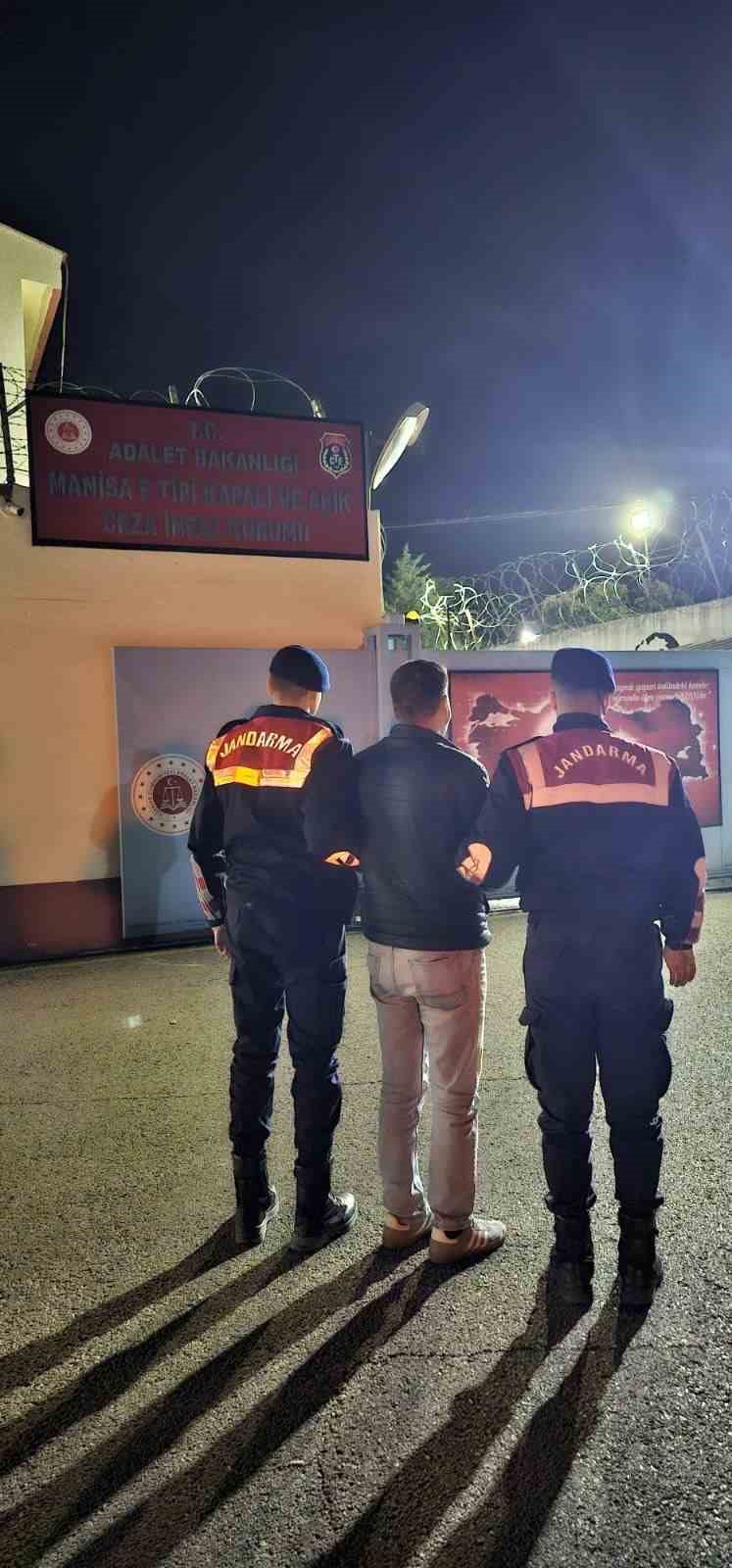 manisada 4 firari jandarma operasyonuyla yakalandi 2 3SwXXWsI