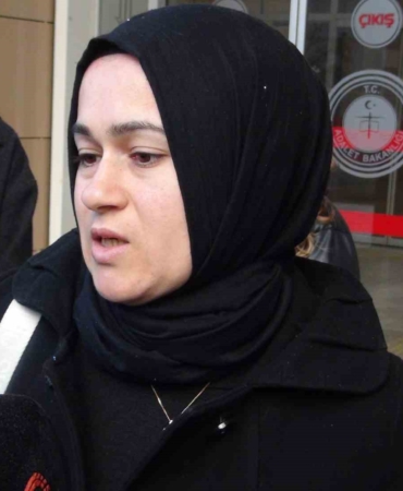 manisada-bosanma-asamasindaki-esi-tarafindan-defalarca-bicaklanan-kadin-dehset-anlarini-anlatti-LY6XXl92.jpg