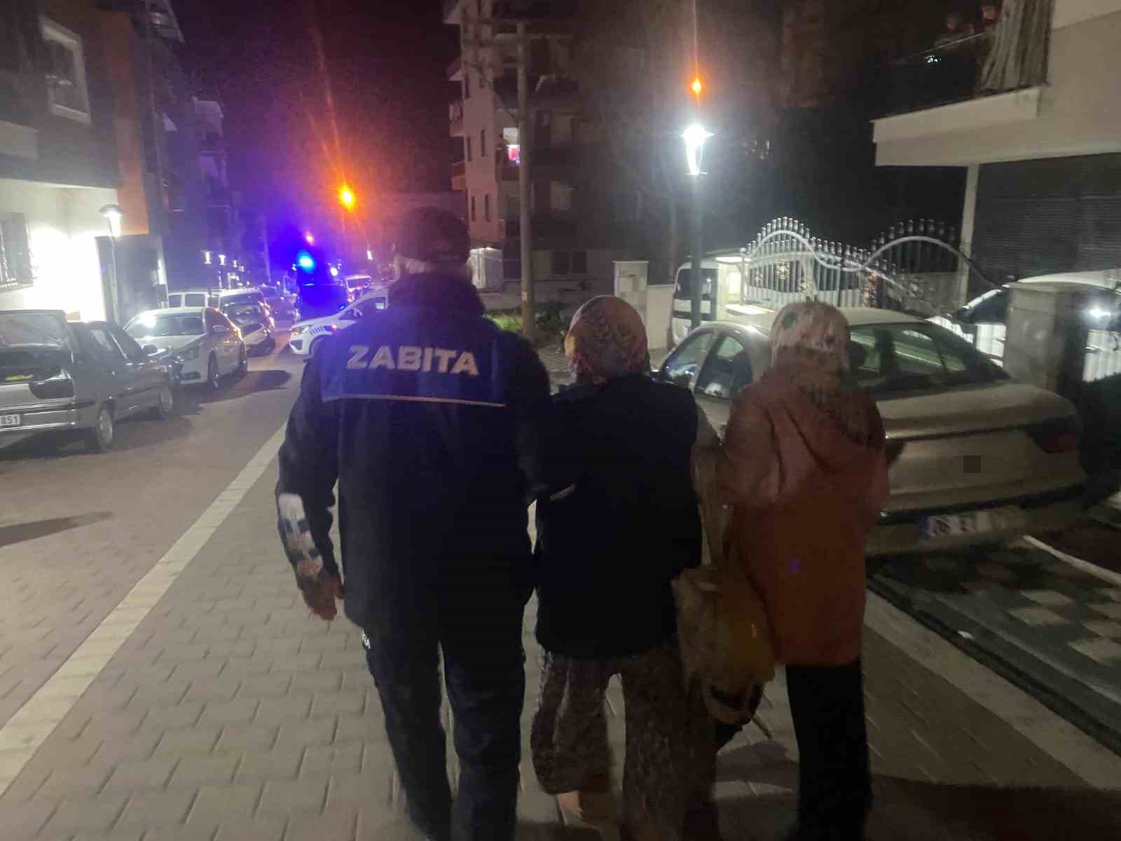 manisada catlak olusan iki bina tahliye edildi 2 GrliE6HX