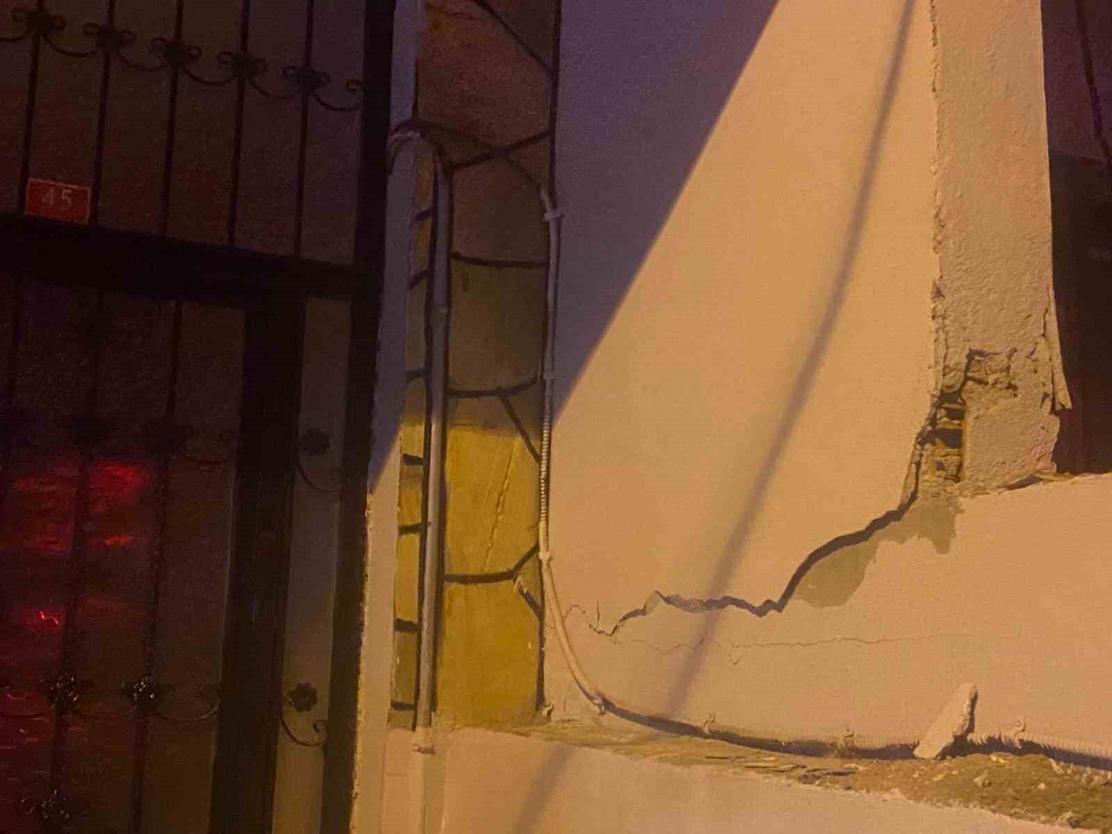 manisada catlak olusan iki bina tahliye edildi 3 lJzntKeO