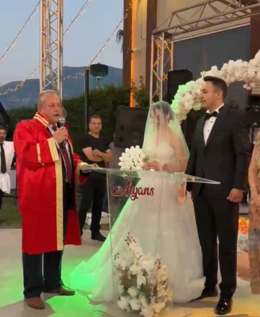 manisada-dugune-damga-vuran-nikah-mizanseni-PLtXrQFj.jpg