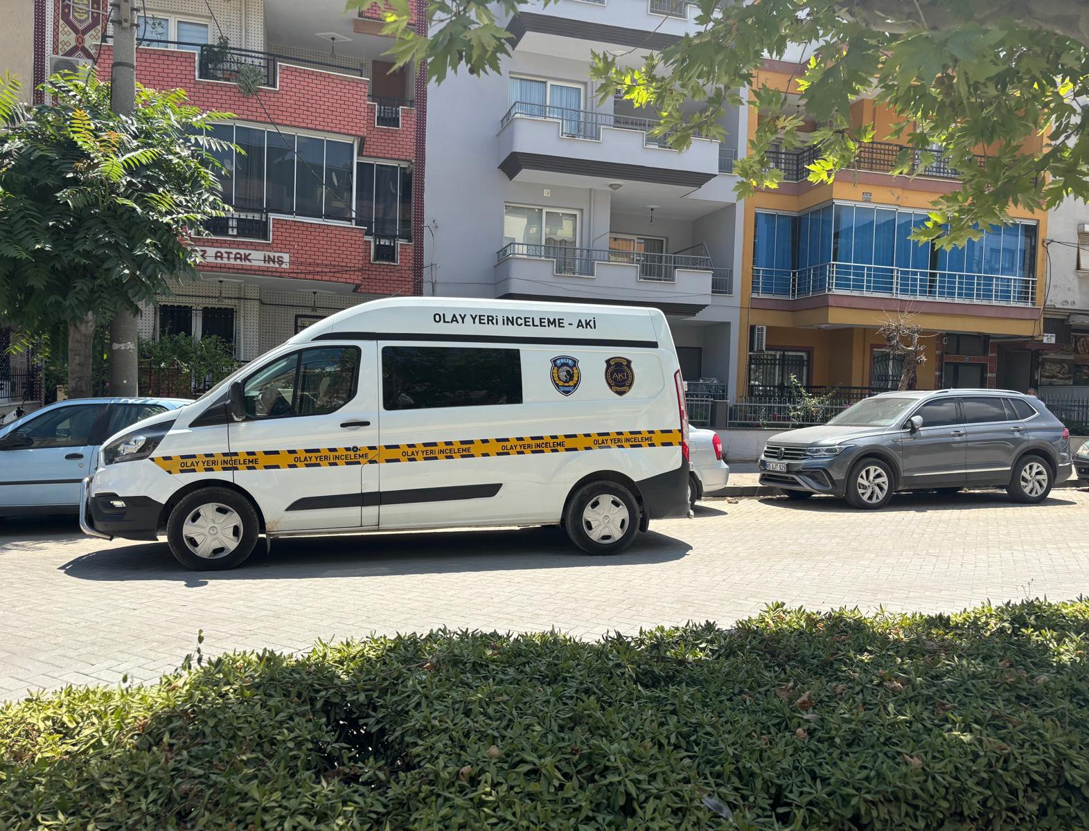 Manisa’da eşini öldüren adam, annesini kurtarmaya çalışan kızını da darbetti 5 manisada esini olduren adam annesini kurtarmaya calisan kizini da darbetti 1 3u1dtc3n