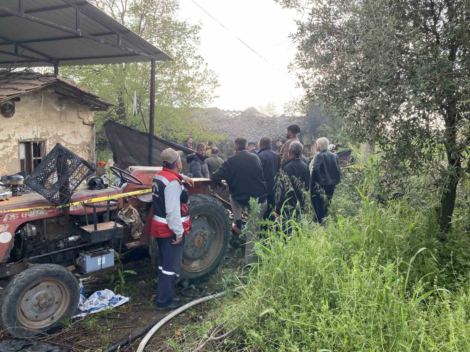manisada ev yangini 1 kisi hayatini kaybetti 3