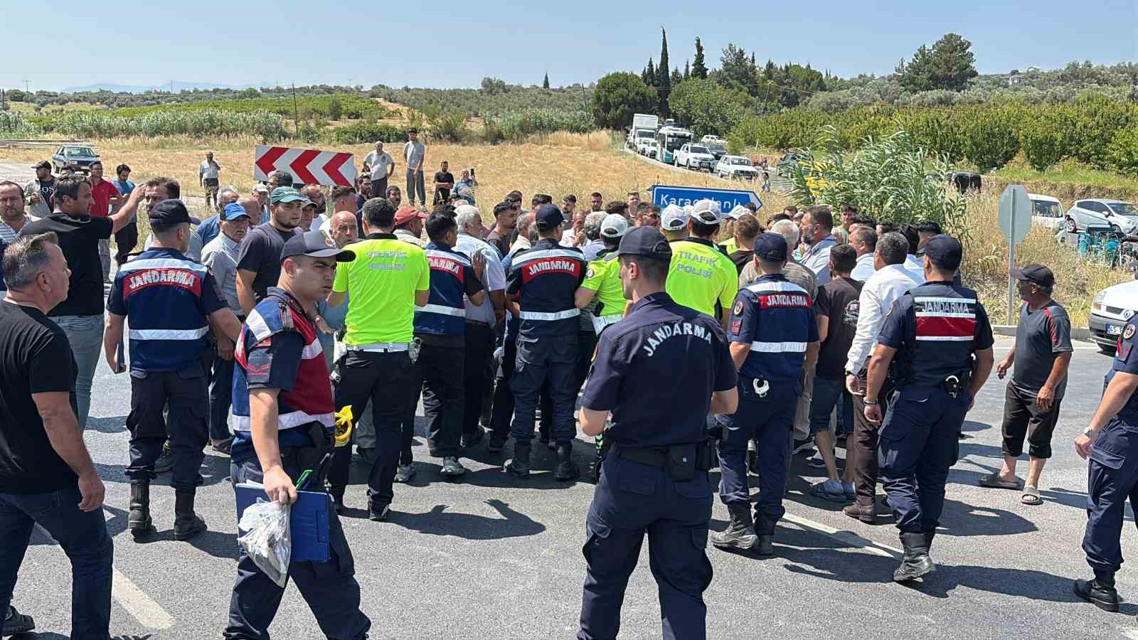 Manisa’da feci kaza 1 ölü 11 yaralı 7 manisada feci kaza 1 olu 11 yarali 3 YZdcBfuL