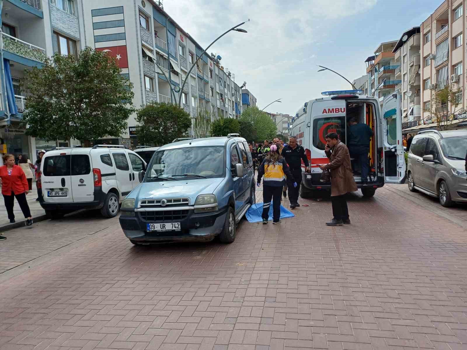 Manisa’da feci kaza: 17 yaşındaki lise öğrencisi hayatını kaybetti 5 manisada feci kaza 17 yasindaki lise ogrencisi hayatini kaybetti 1 MYa1Je2l