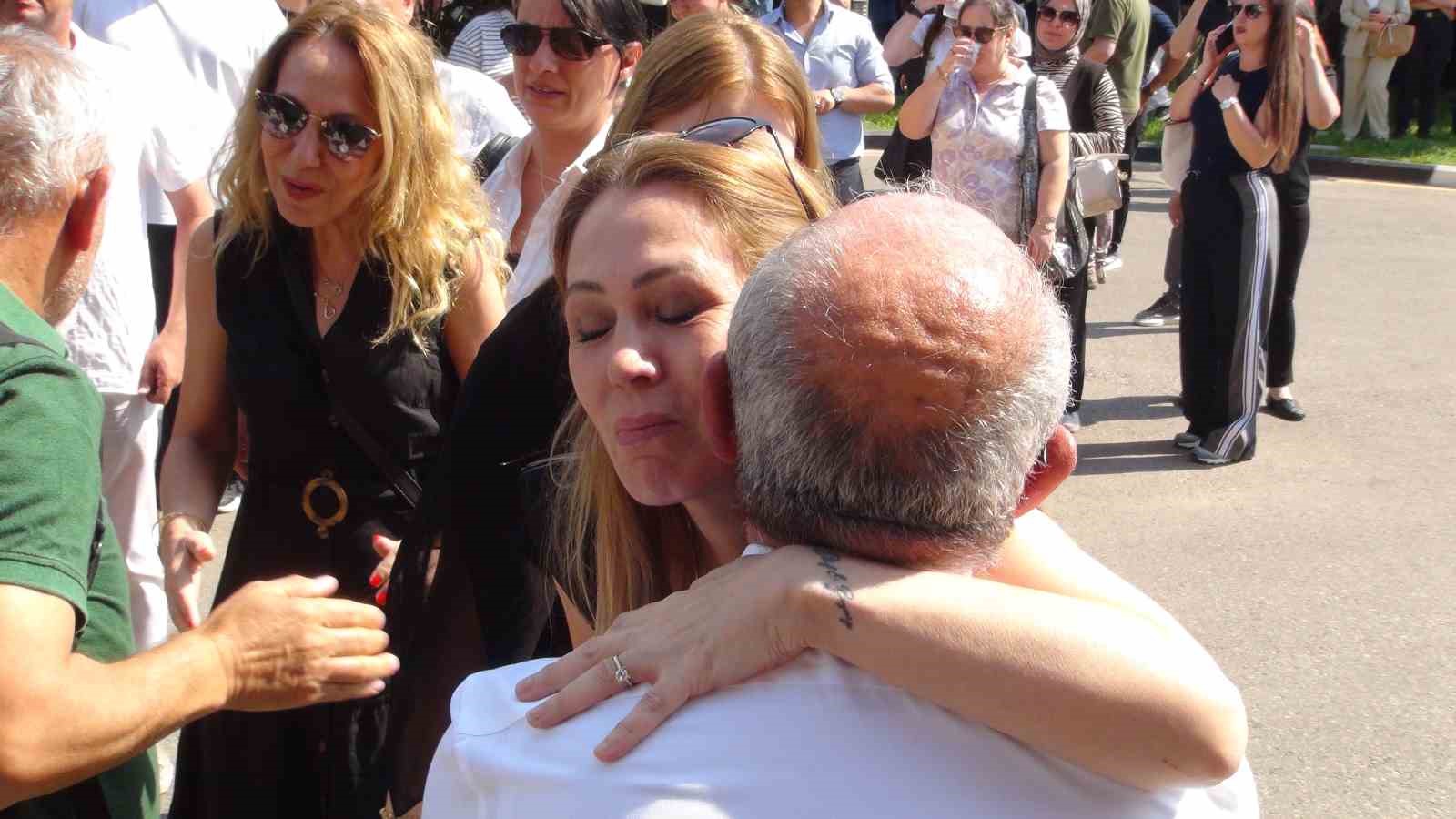 Manisa’da Ferdi Zeyrek vefatının birinci yılında anıldı 4 manisada ferdi zeyrek vefatinin birinci yilinda anildi 0 VFJiNQzb
