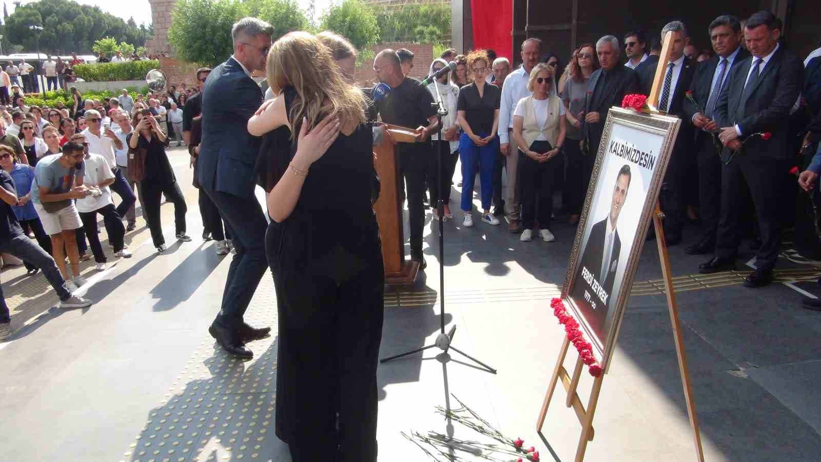 Manisa’da Ferdi Zeyrek vefatının birinci yılında anıldı 16 manisada ferdi zeyrek vefatinin birinci yilinda anildi 12 9NNpEFYY