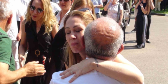 manisada-ferdi-zeyrek-vefatinin-birinci-yilinda-anildi-enVgnYll.jpg