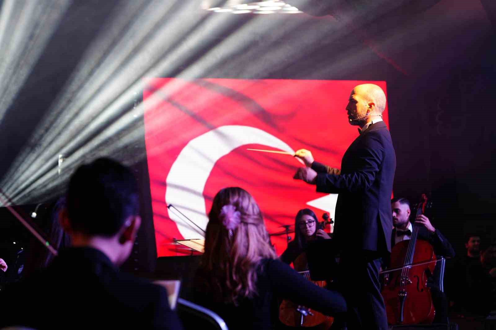 manisada genclik senfoni orkestrasi ilk konserinde buyuledi 4 AJLVb2kG