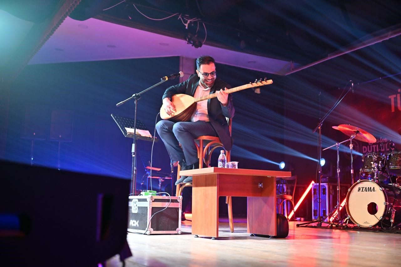 manisada ismail altunsaray ile turku dolu gece 2 ZFBeOM5B