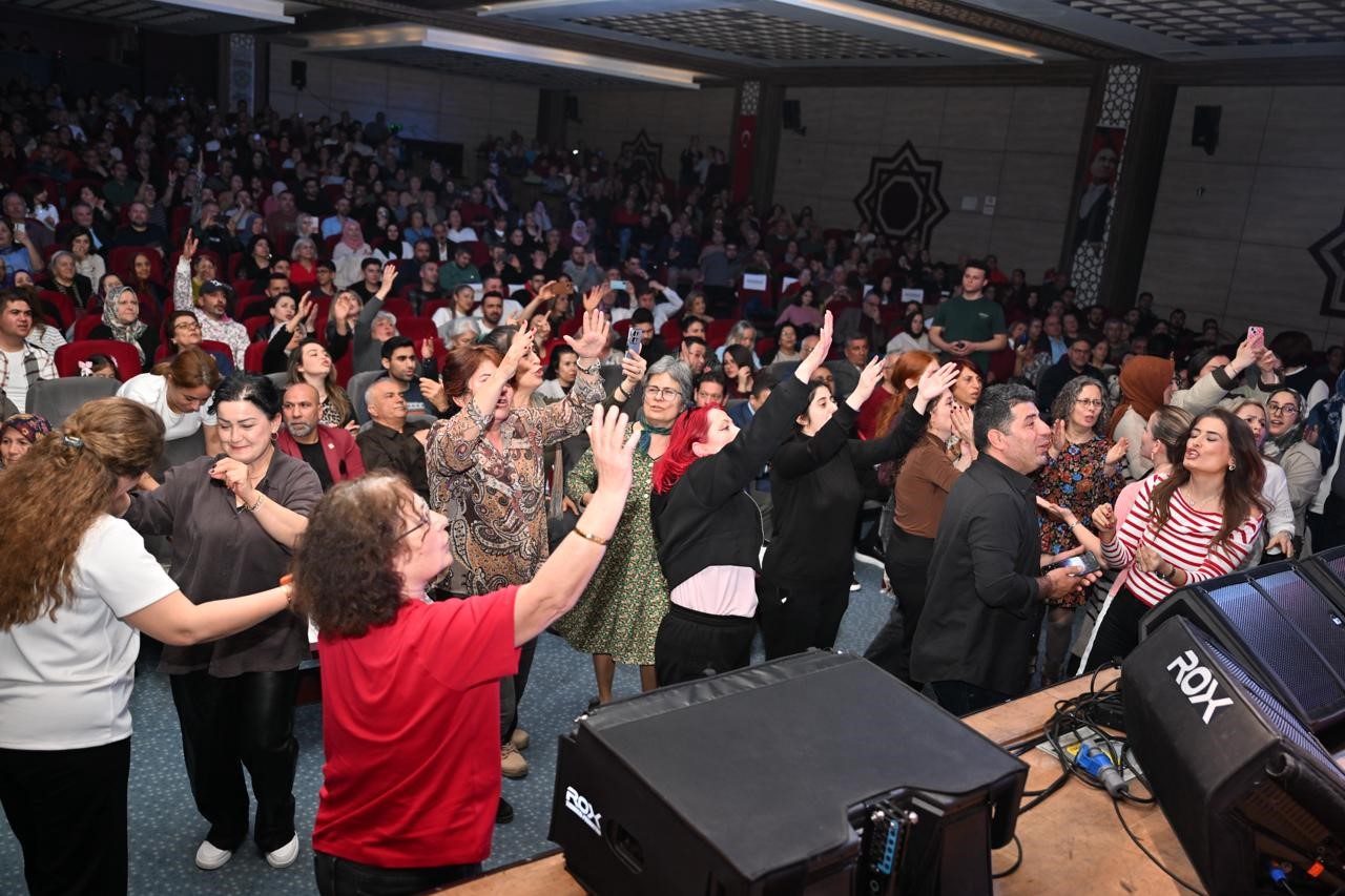 manisada ismail altunsaray ile turku dolu gece 3 3NjIP8mc