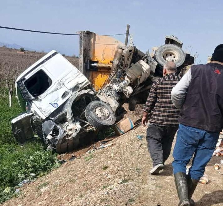 manisada korkutan kaza 1i cocuk 5 yarali 2 ywP2elTl