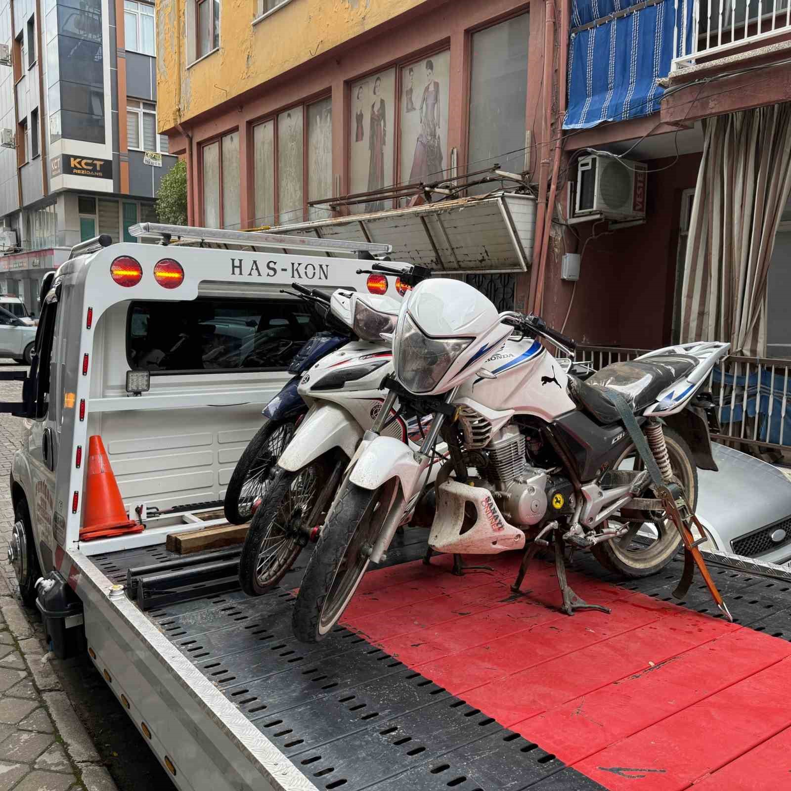 manisada kuralsiz motosikletlere agir darbe 196 bin tl ceza 2 wOudgnR2