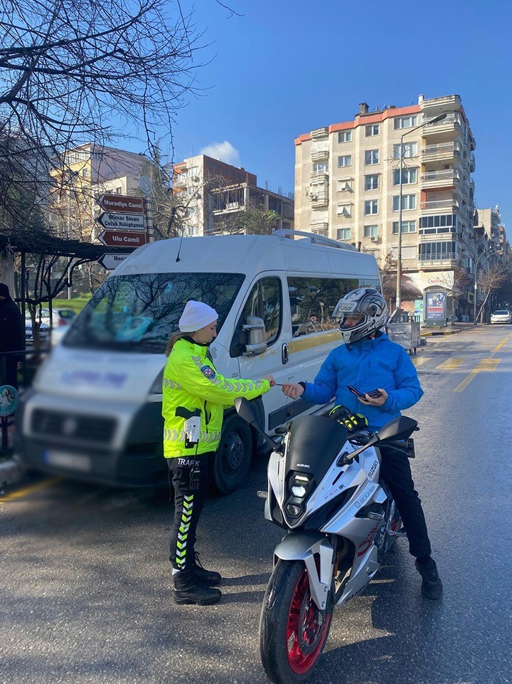 manisada motosiklet denetimlerinde 3 gunde 42 milyon tl ceza 2 y6bReaZO