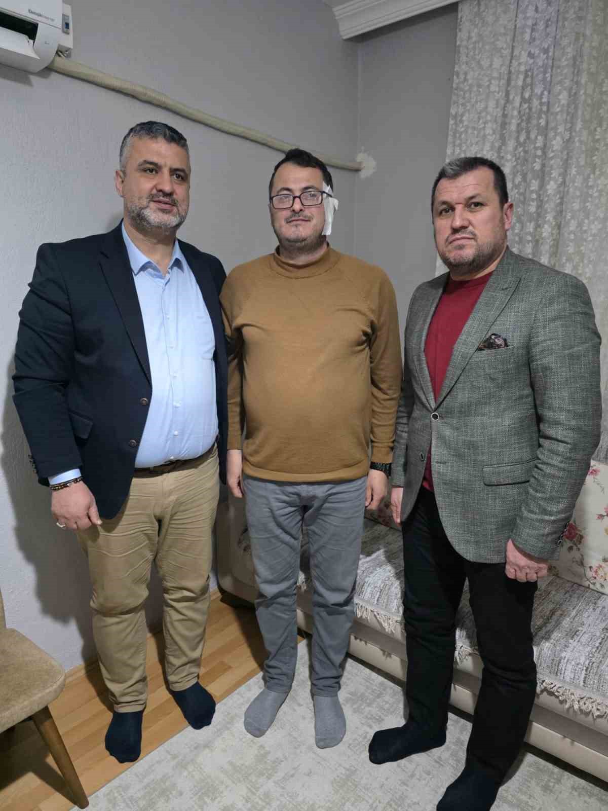 manisada namaz cikisi imama bicakli saldiri 1 OMlDgdkR