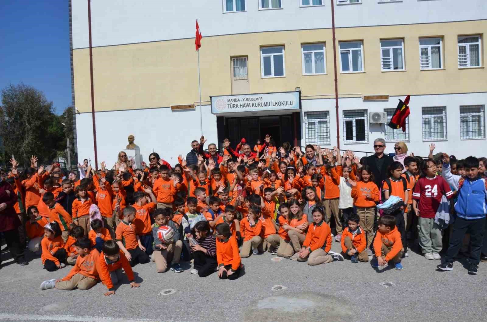 manisada okul bahceleri baga donusuyor 4