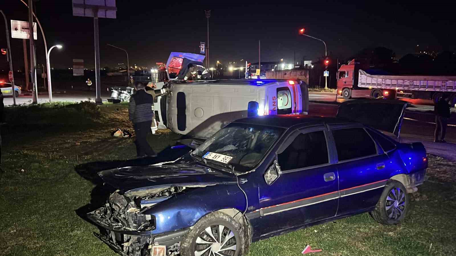 manisada otomobil ile ambulans carpisti 5 yarali 2 GKuTFGUU