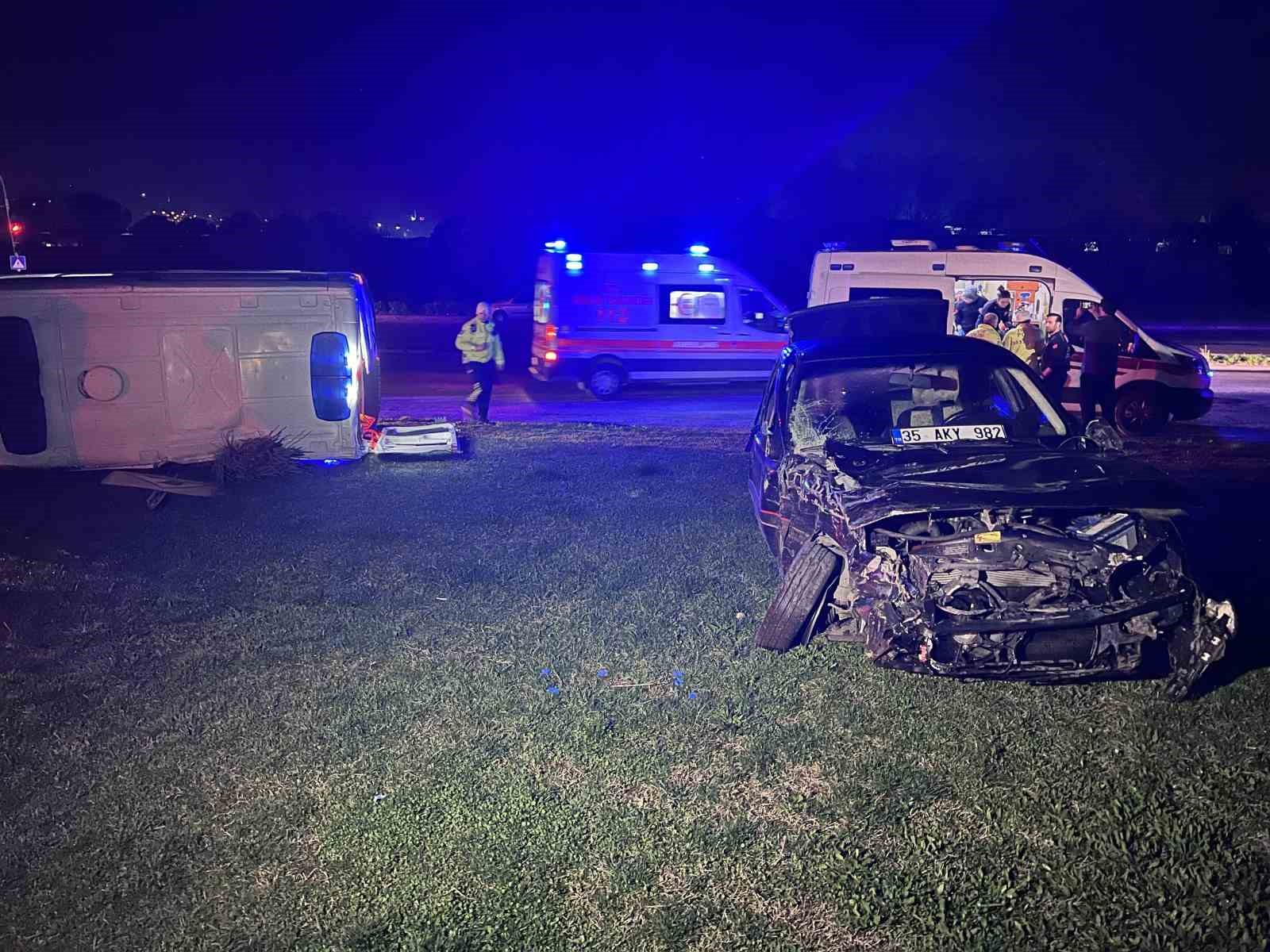 manisada otomobil ile ambulans carpisti 5 yarali 5 WlM7nC6z