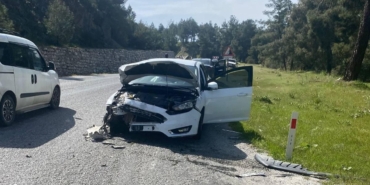 manisada-otomobiller-carpisti-4-kisi-yaralandi-DYNZrmpT.jpg