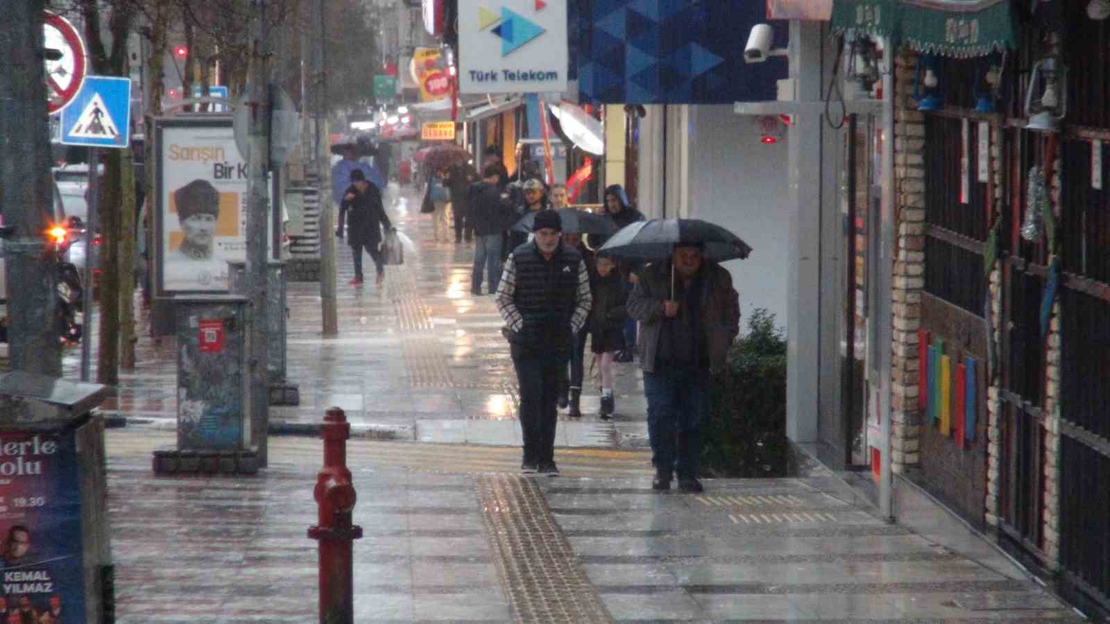 Manisa’da sağanak yağış etkili oluyor 7 manisada saganak yagis etkili oluyor 3 qwb5SYMv